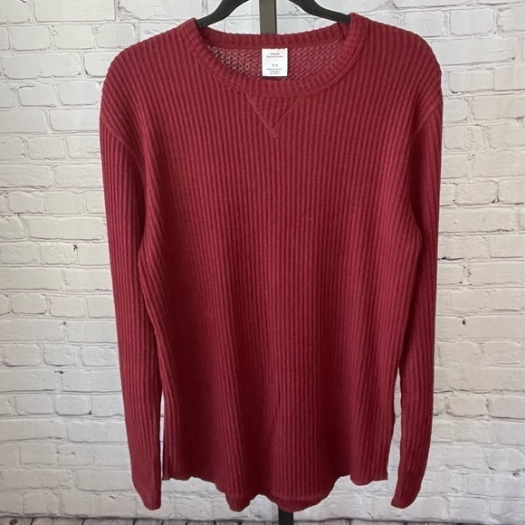 Urban Outfitters Red Knit Long Sleeve Size Medium - Picture 1 of 4